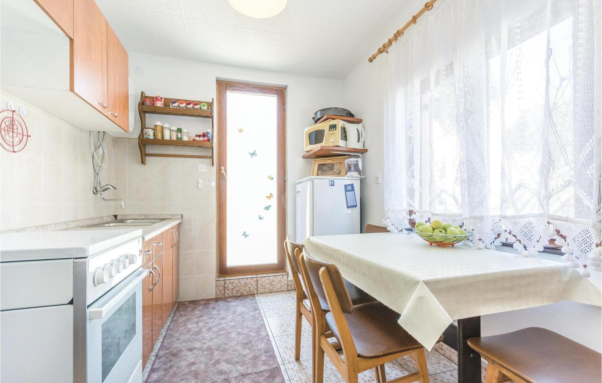 Amazing Apartment In Pavicini With Kitchen 외부 사진